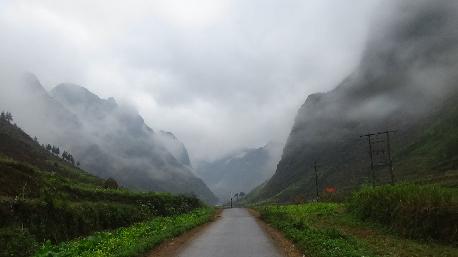 10-Day Ha Giang Loop & Hoang Su Phi Cycling Adventure